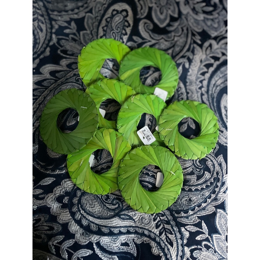Crate & Barrel green Napkin Rings Tropic‎ Palm Natural lot 8 Handmade raffia NEW